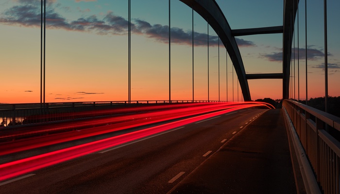 Wir machen die Brücke